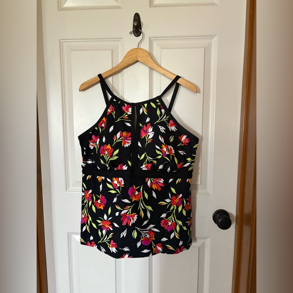 Lands End Keyhole High Neck Tankini Top